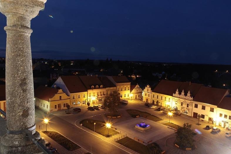 Domecek Ve Dvore Бехине Экстерьер фото