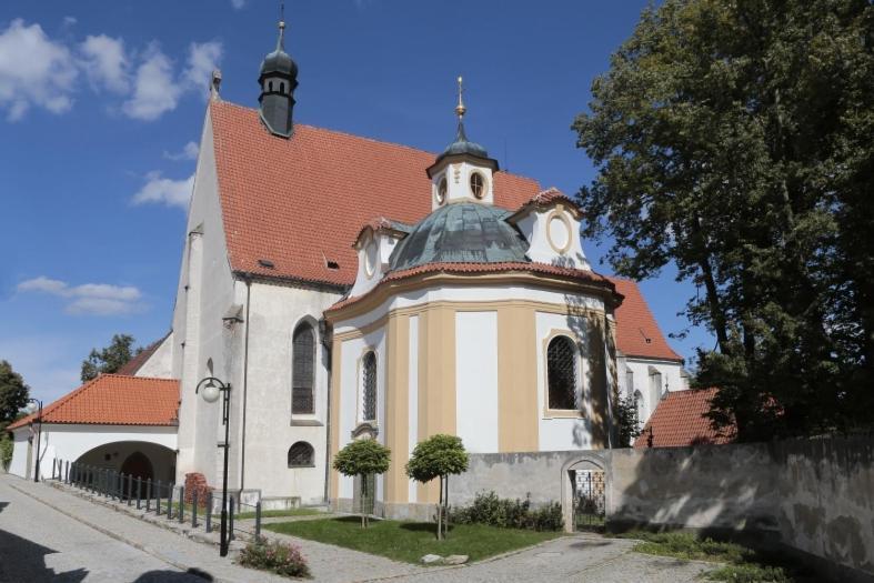 Domecek Ve Dvore Бехине Экстерьер фото